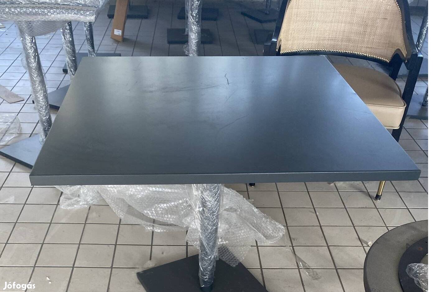 Kávézó asztal eladó jó minőség profi anyagból