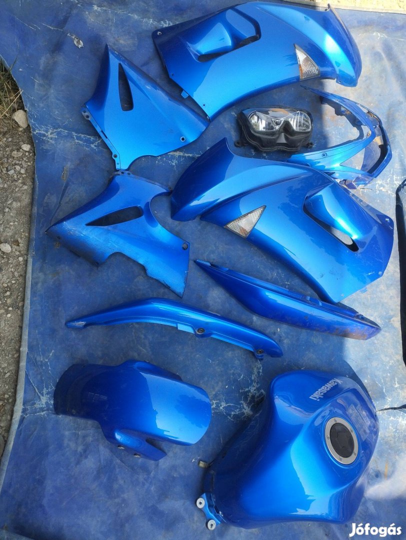 Kawasaki ER6 alkatrész 06 - 08 , tank