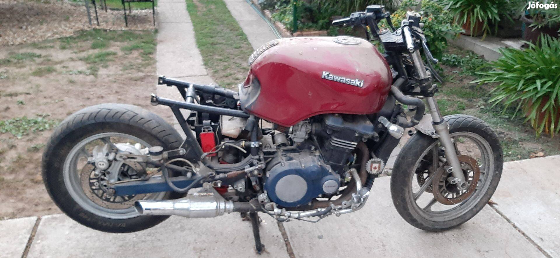 Kawasaki GTR 1000 Alkatrészei eladók "akár egyben is"