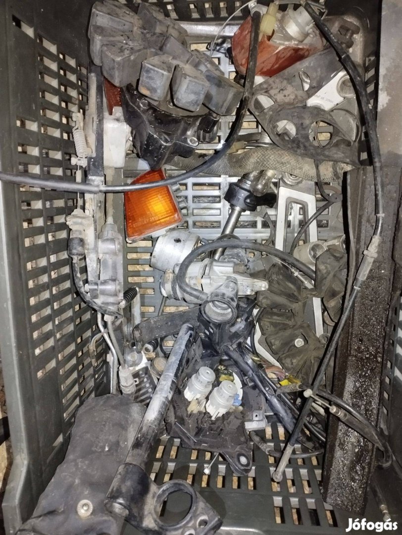 Kawasaki Gpz 1000 RX alkatrész