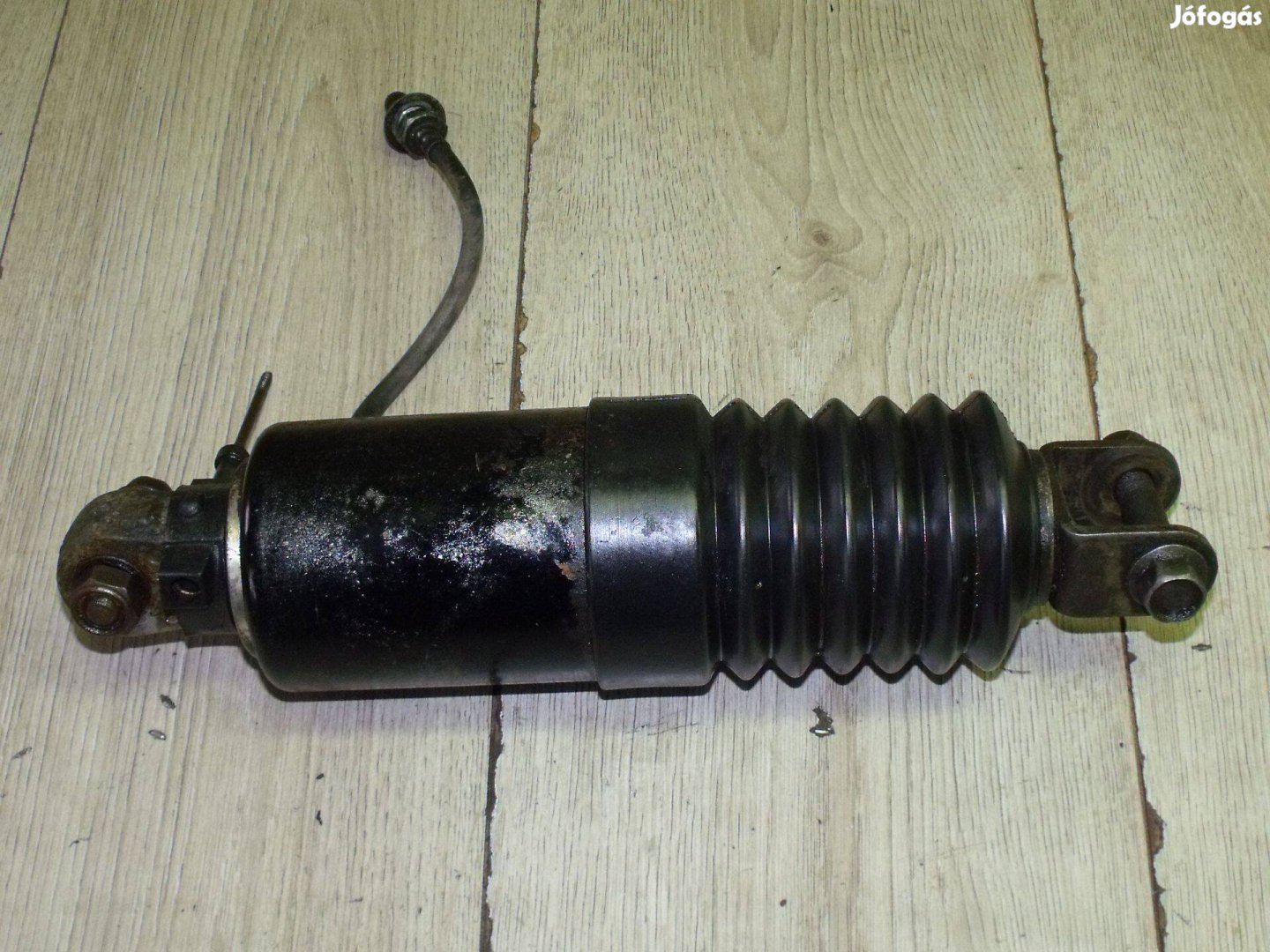 Kawasaki Gpz 600r 87' hátsó teleszkóp 2809