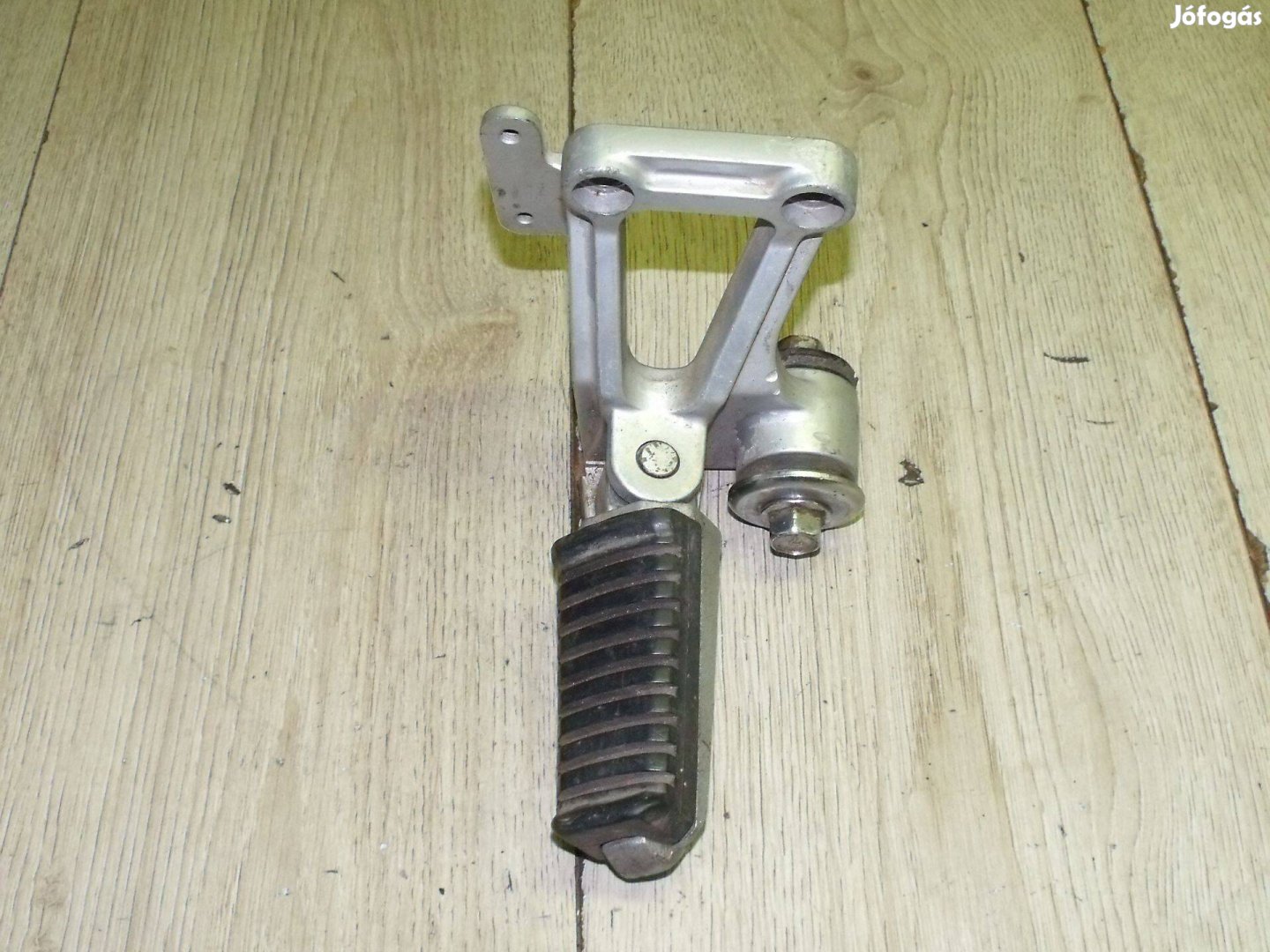 Kawasaki Gpz 600r 87' jobb h lábtartó 2808