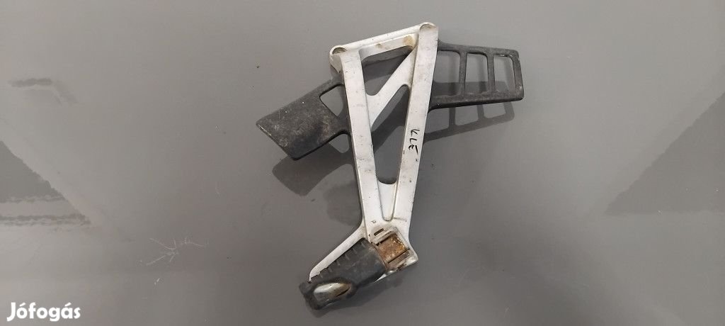 Kawasaki KLE 500 Jobb hátsó lábtartó