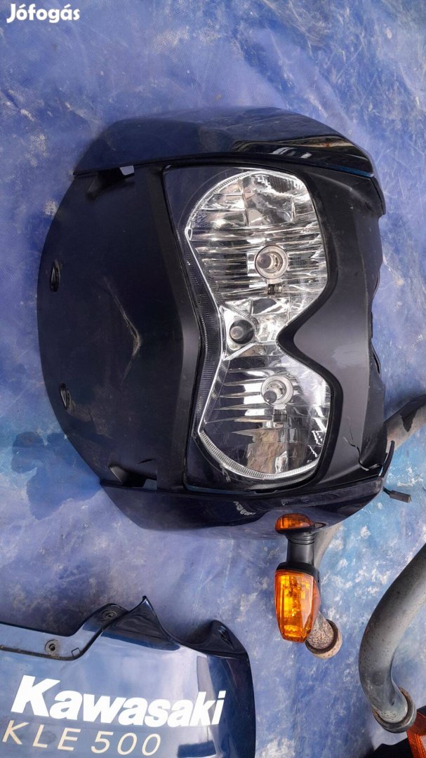 Kawasaki Kle 500 alkatrész , első lámpa fejidommal