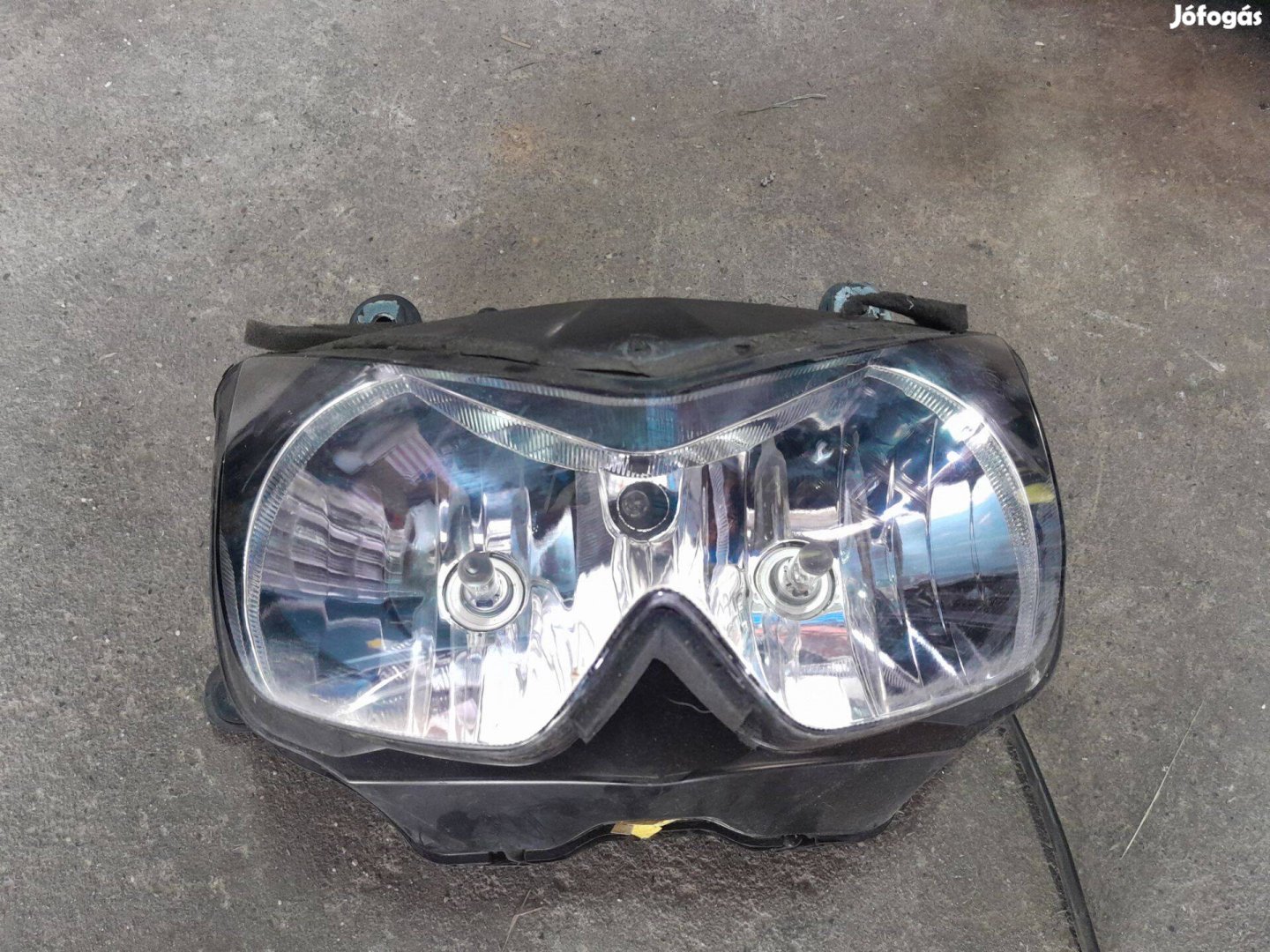 Kawasaki Ninja 250 R alkatrész , első lámpa