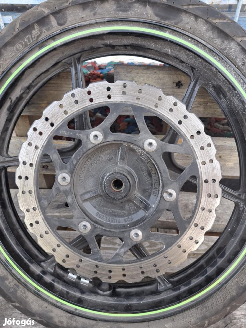 Kawasaki Ninja 250 R első féktárcsa