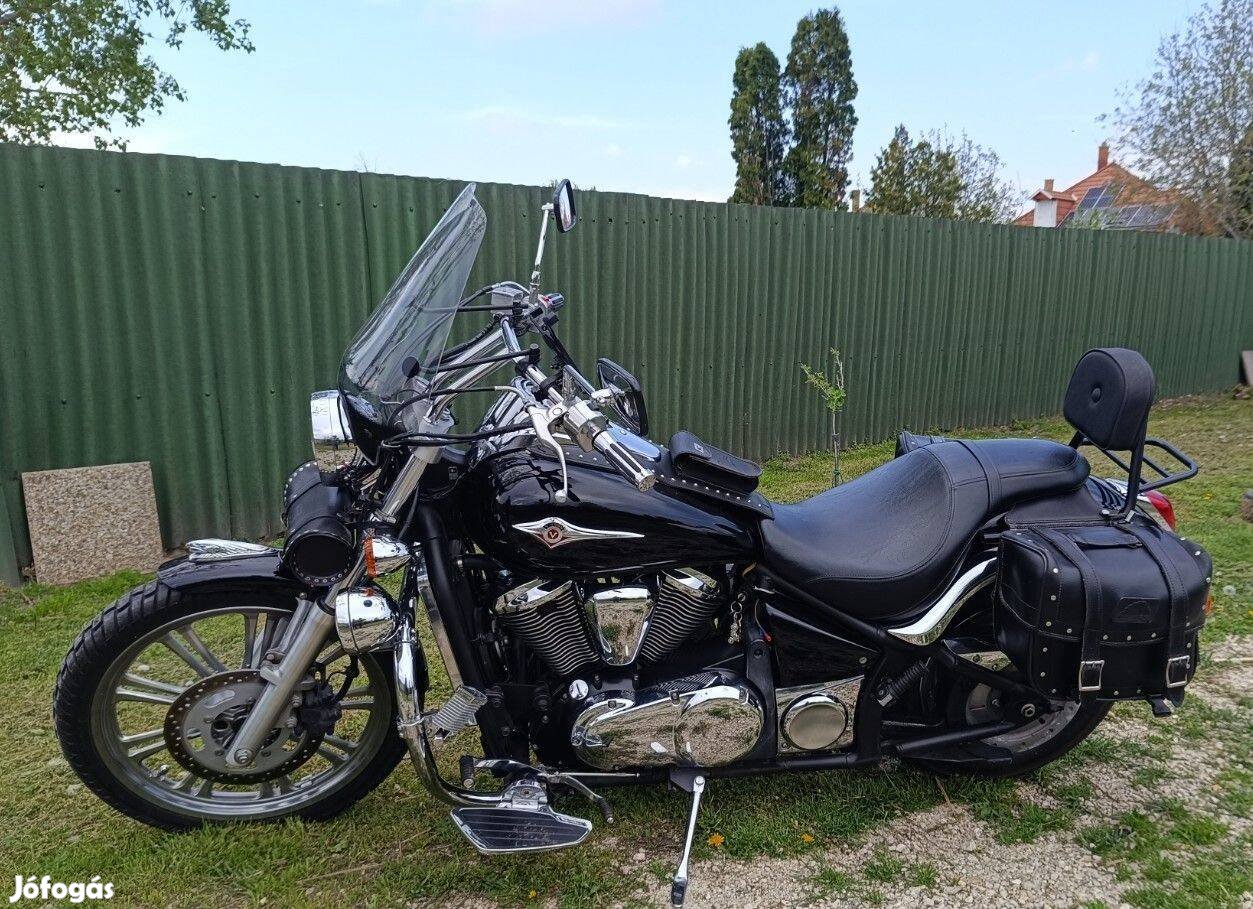 Kawasaki VN 900 Custom