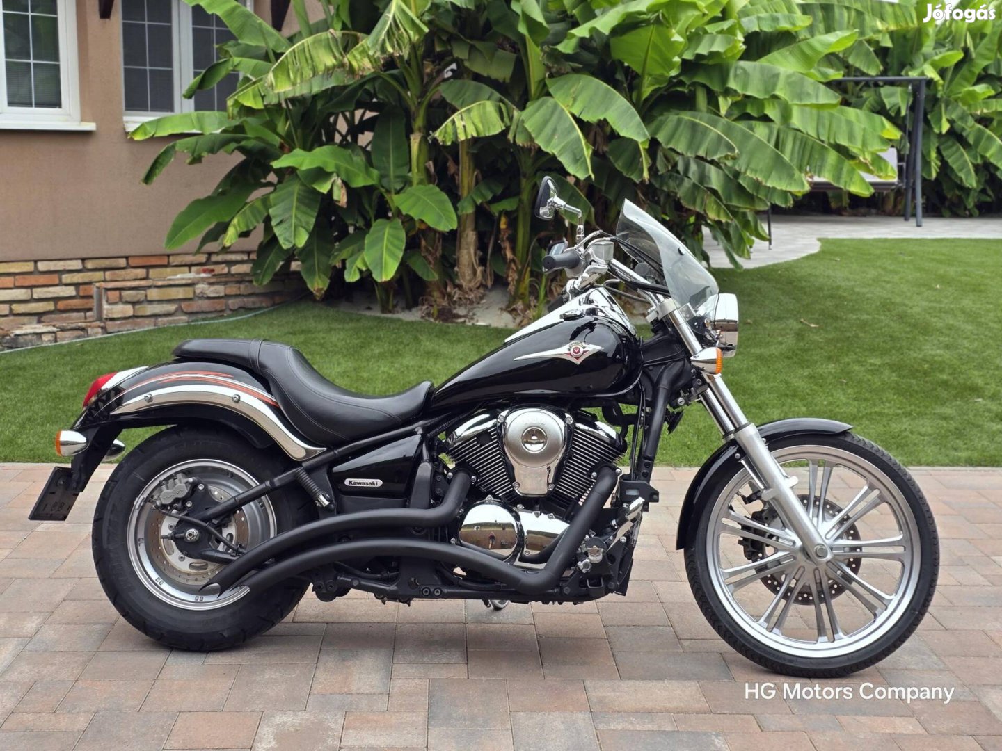 Kawasaki VN 900 Custom