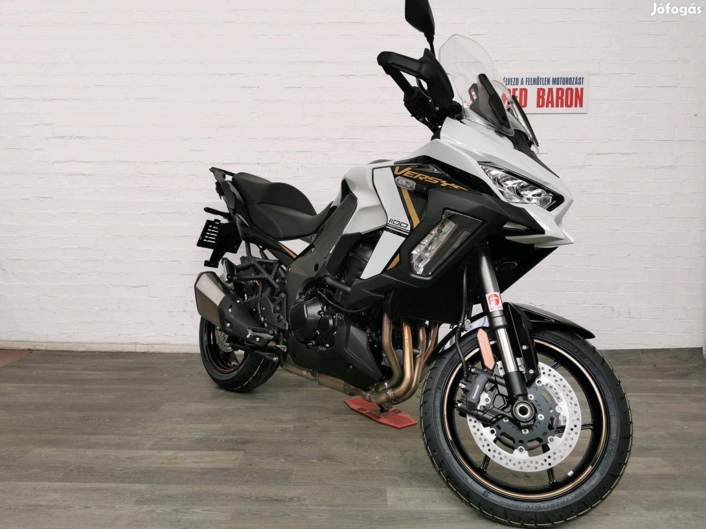 Kawasaki Versys 1100 4+1 év kiterjesztett Red B...