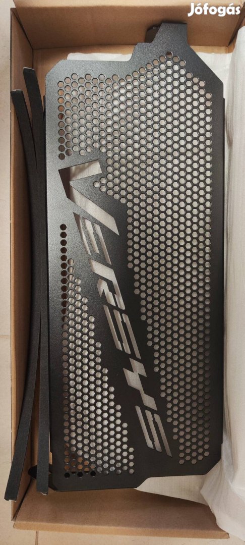 Kawasaki Versys 650 hűtő védő, fekete