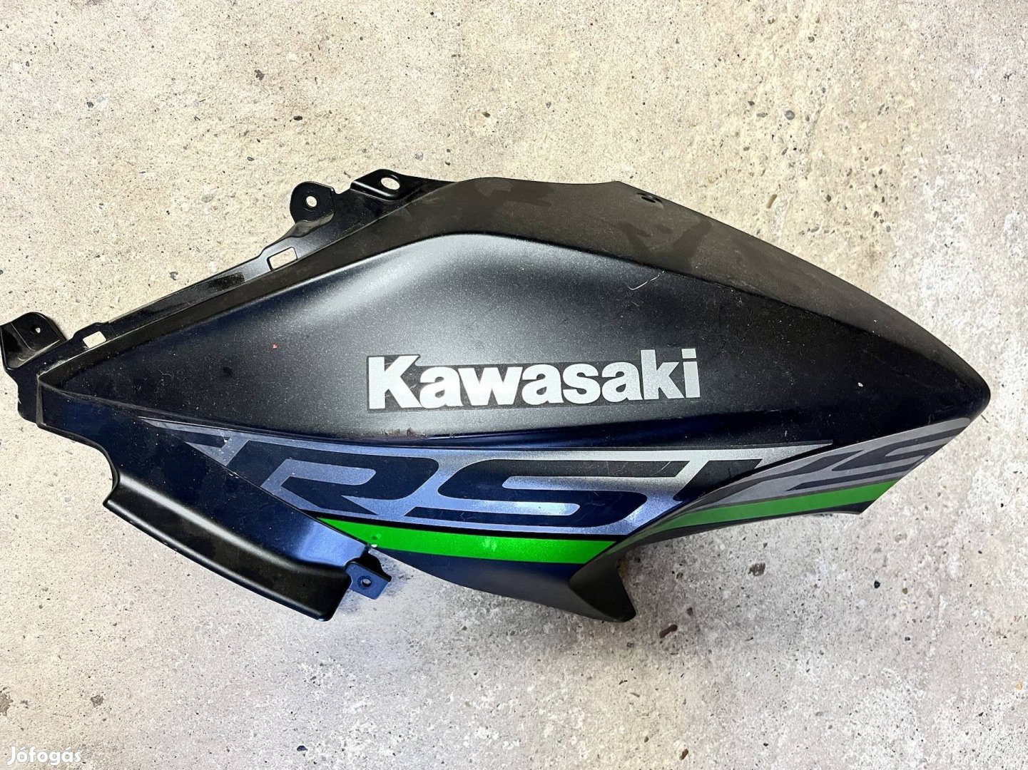 Kawasaki Versys 650 oldalsó idom 