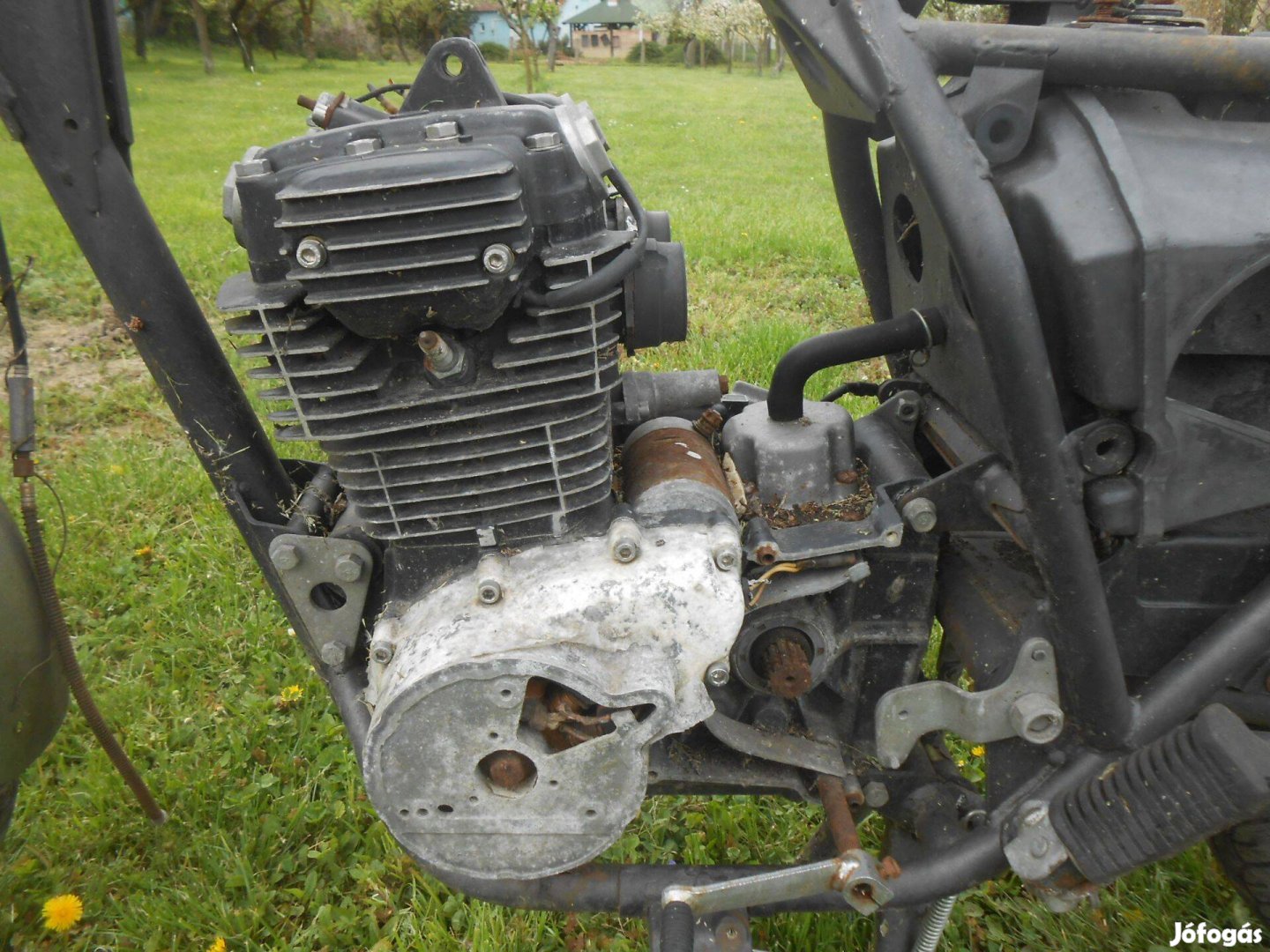 Kawasaki Z 250-es alkatrészek,csak egyben,nagyon olcsón eladók