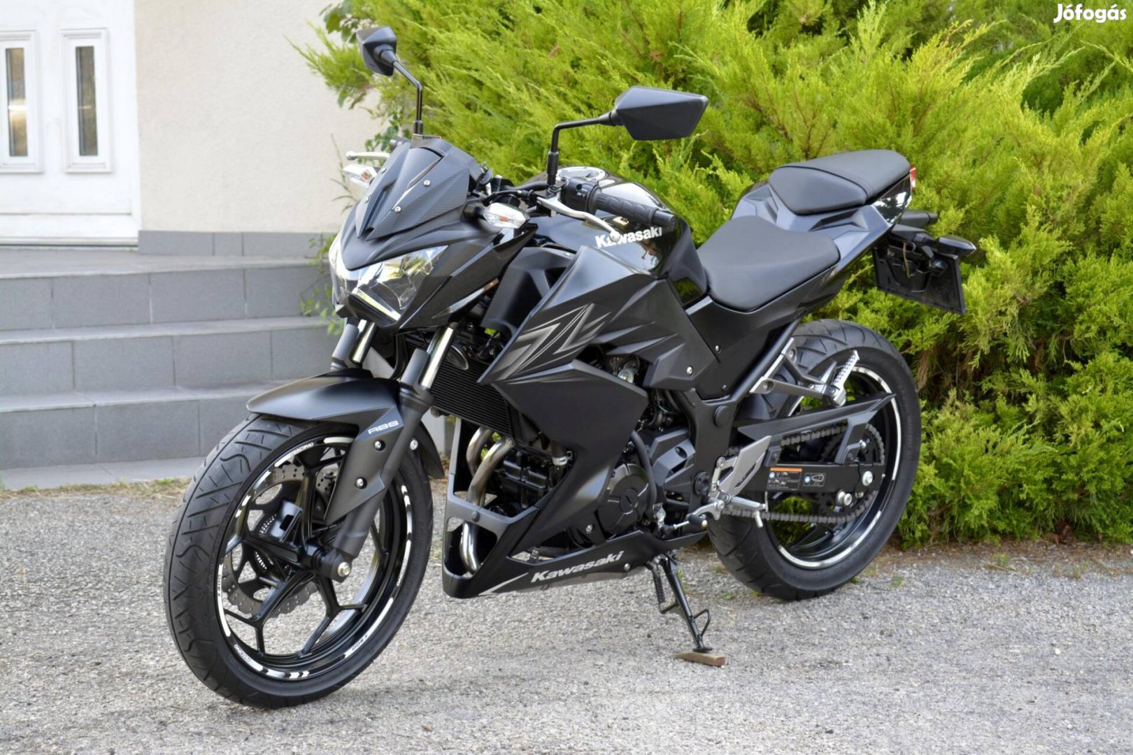 Kawasaki Z 300 MO-i.ABS.2-Tulaj.KARC és Sérülés...