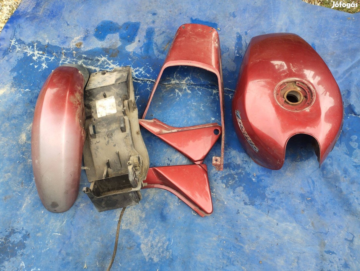 Kawasaki Zephyr 550 alkatrészek , tank