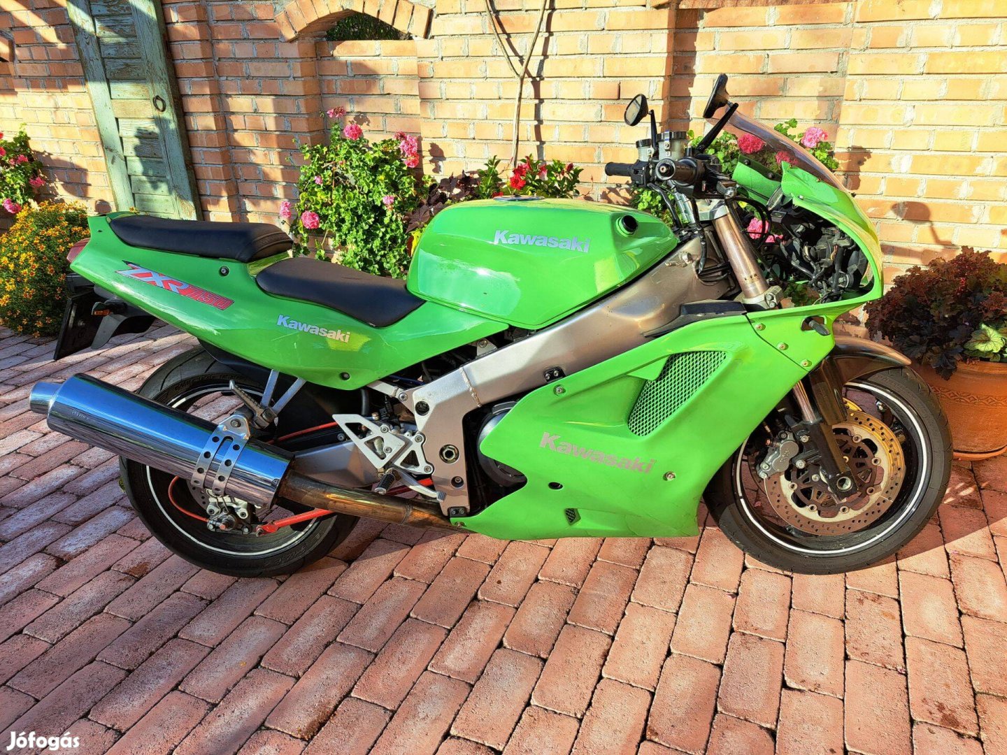 Kawasaki Zxr750 alkatrészek eladók