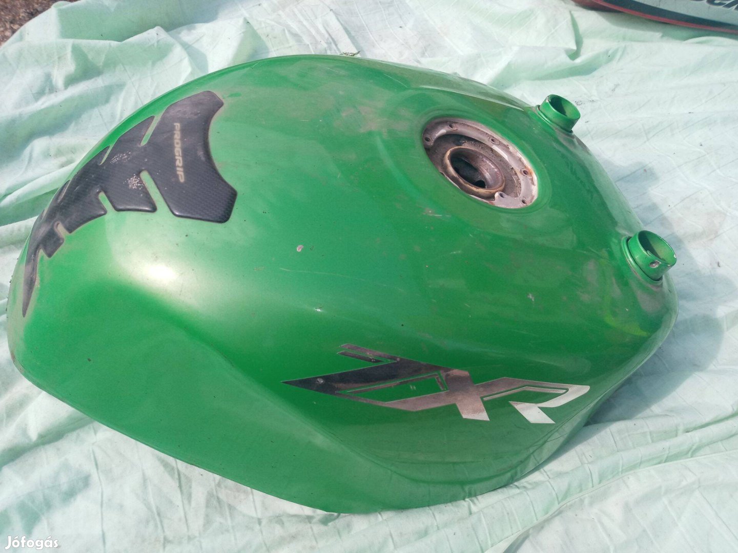 Kawasaki Zxr 750 H alkatrészek tank