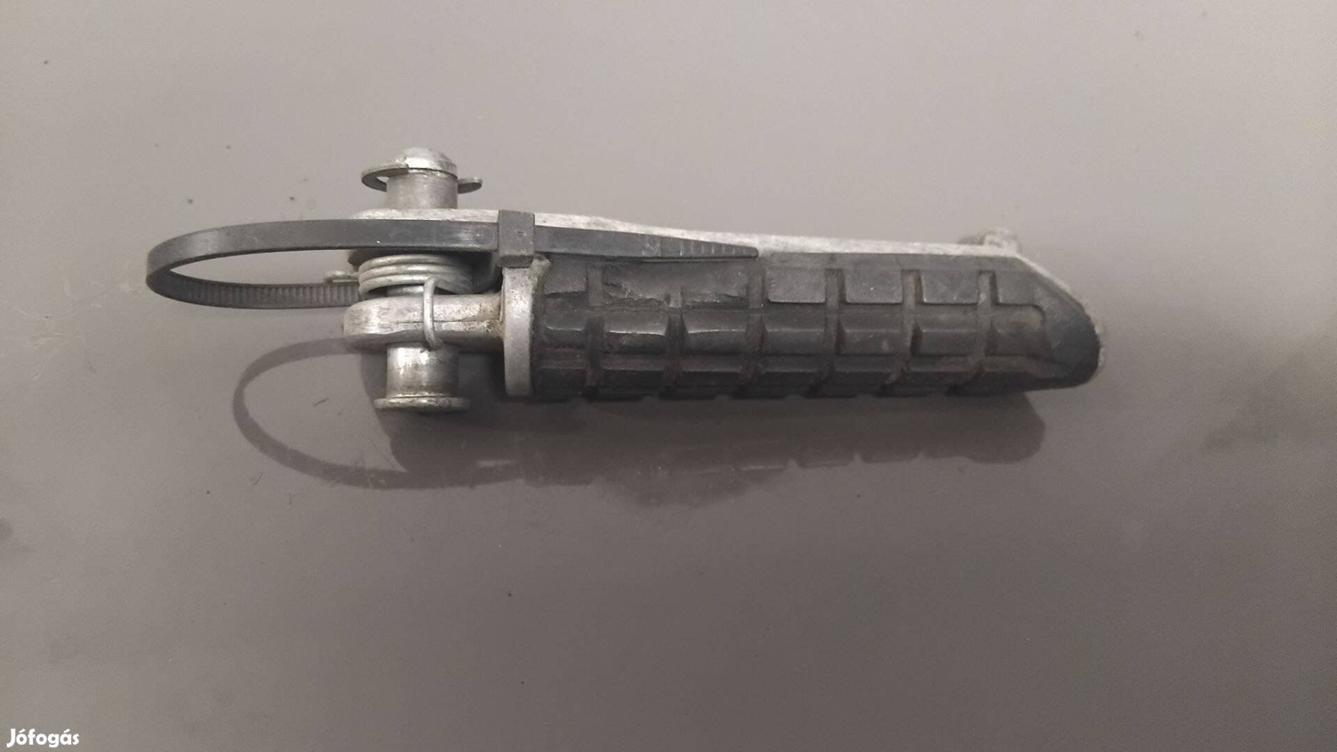 Kawasaki Zzr 600 Bal első lábtartó