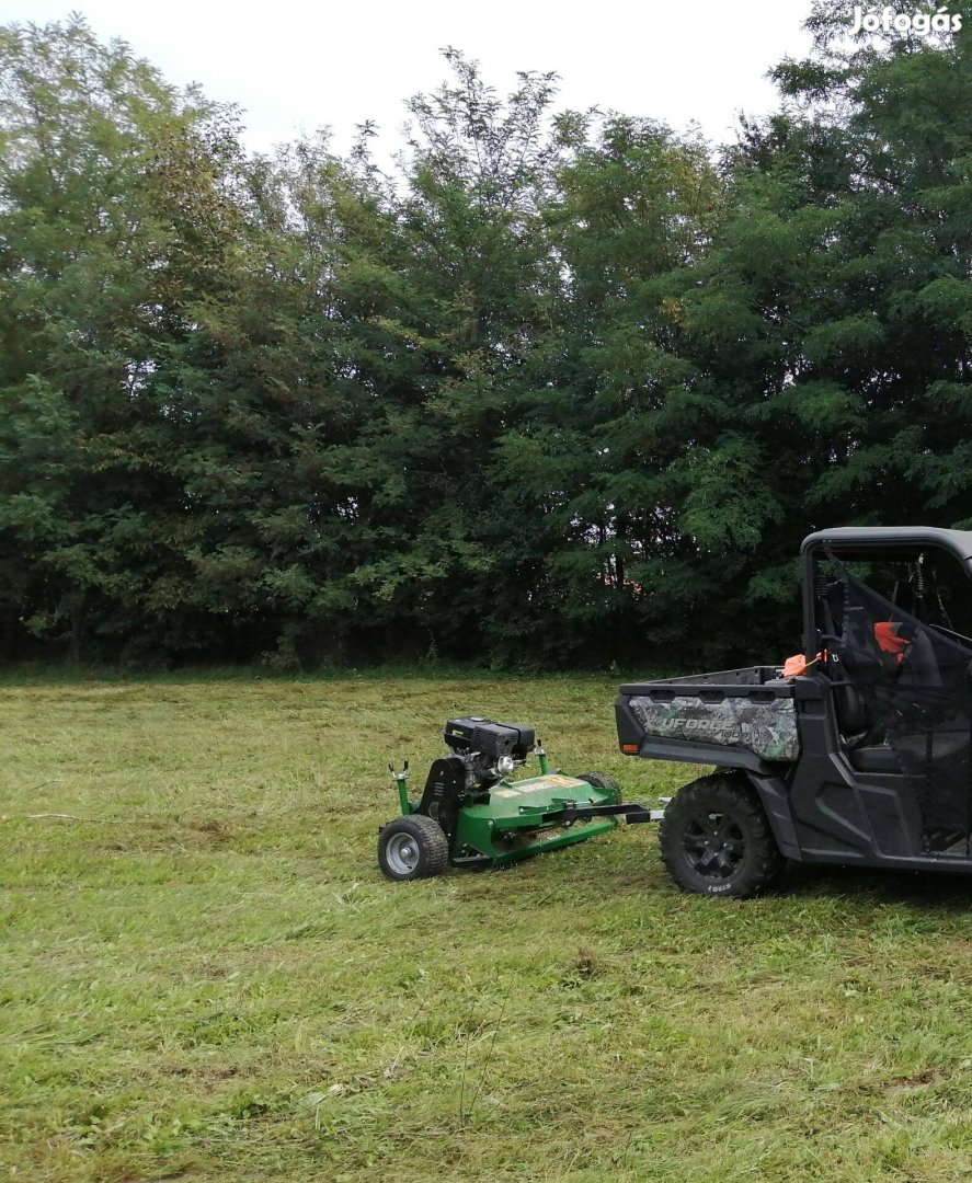 Kawasaki motoros Slaghack ATV fűnyíró, zárható hátsó ajtóval (1,2 méte