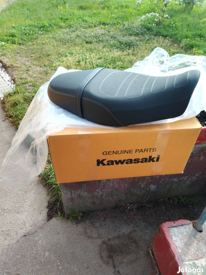 Kawasaki z 650 rs standard gyári ülés 3hónapos hibátlan