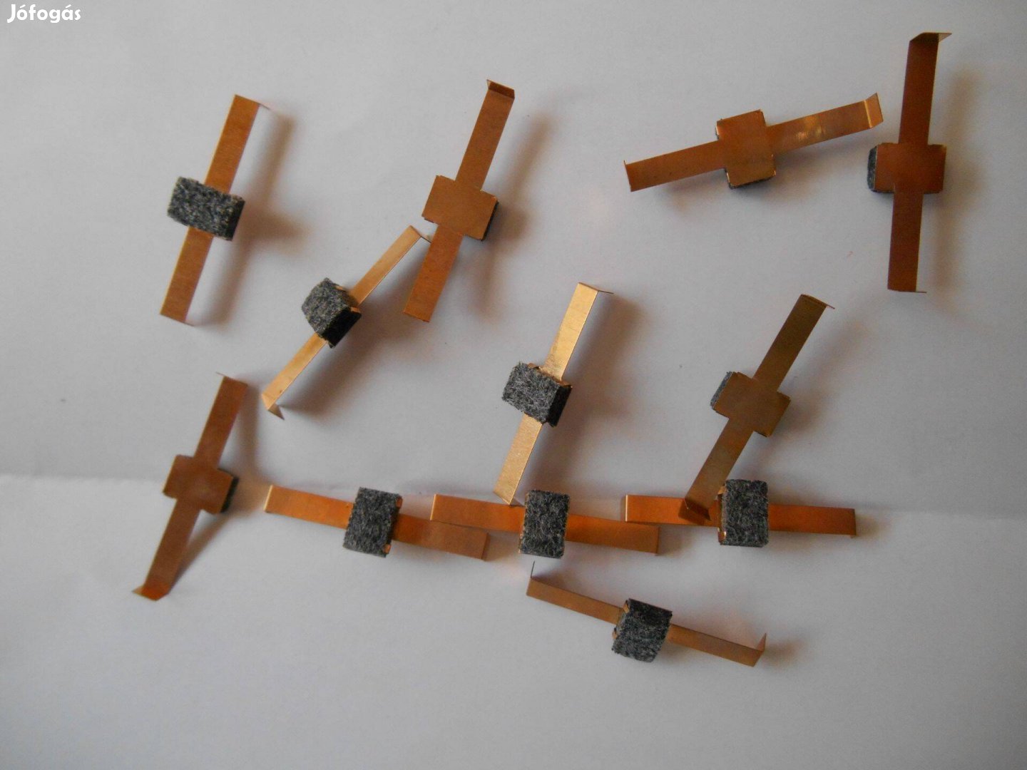 Kazetta alkatrész Szalagnyomó bronz lapocska