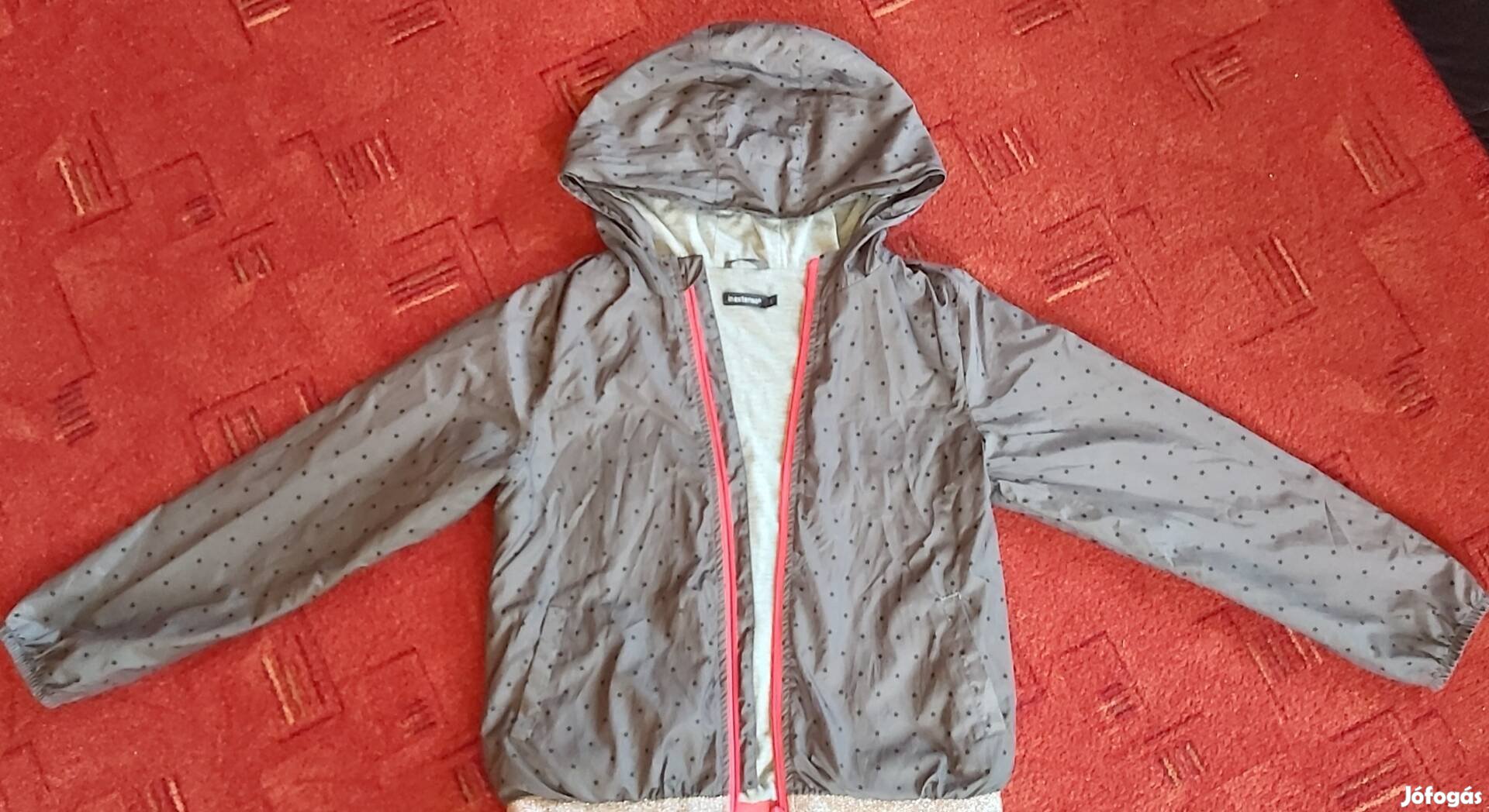 Kb 140-es használt állapotú átmeneti kabát széldzseki