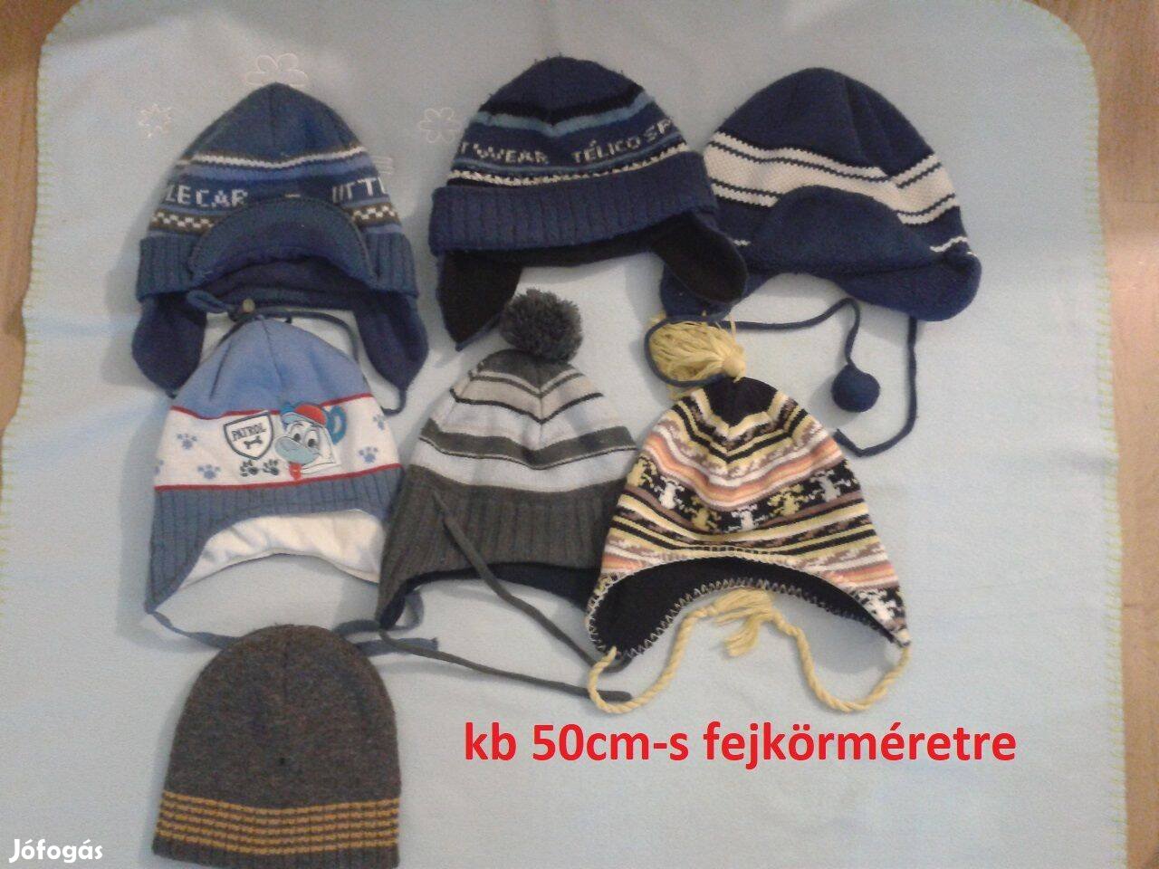 Kb 50 cm-s fejkörméretre fió sapkák