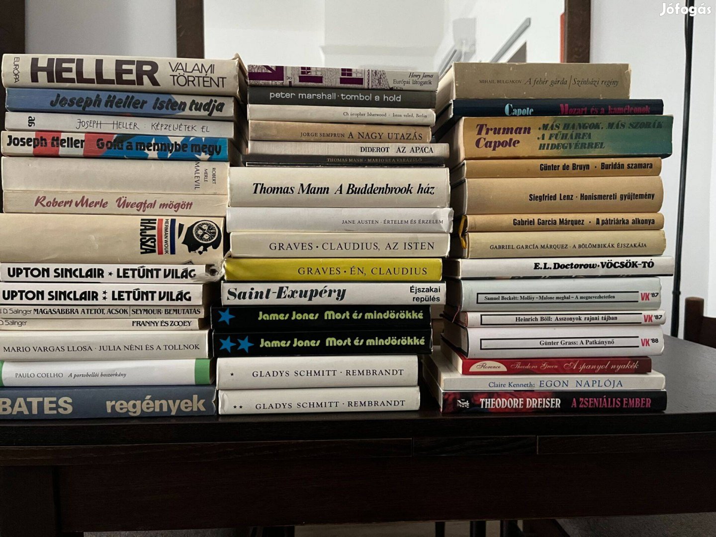 Kb. 100 könyv olcsón