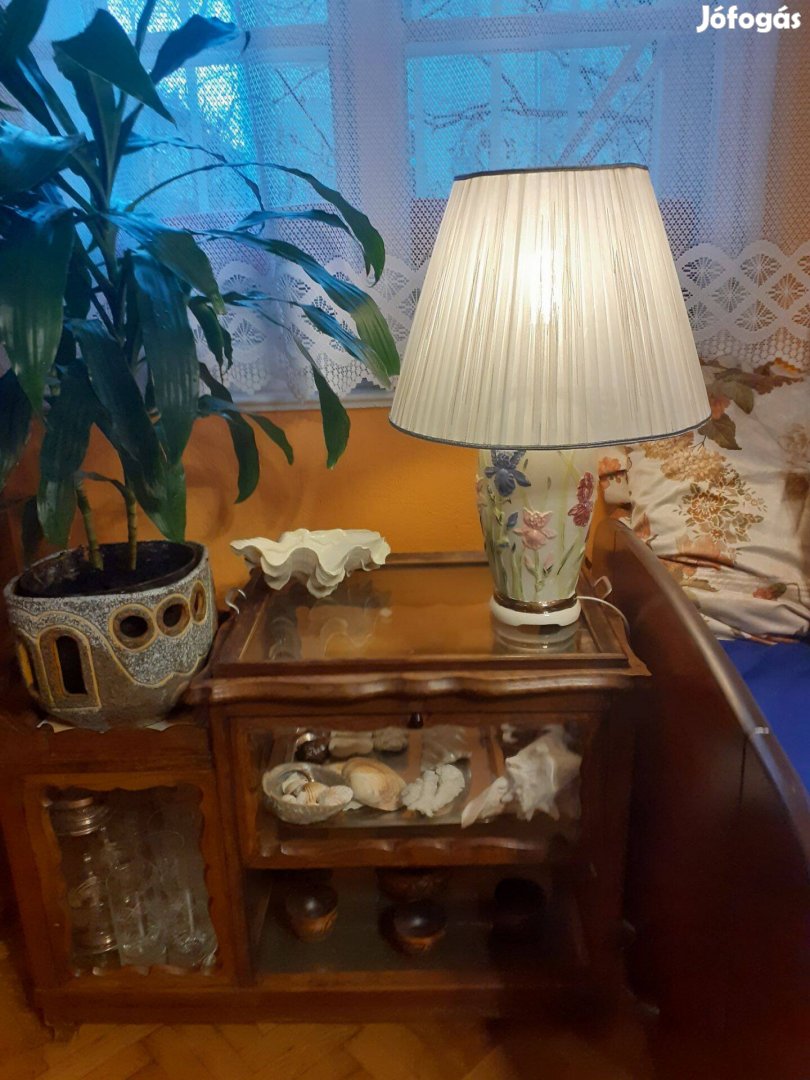 Kecses Zsúrkocsi Eladó