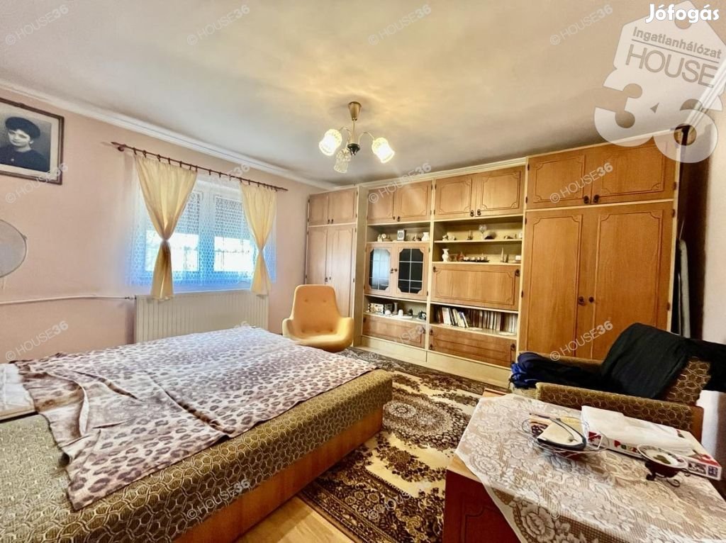 Kecskemét Szarkásban lakható tanya, 3.597 m2-es telken