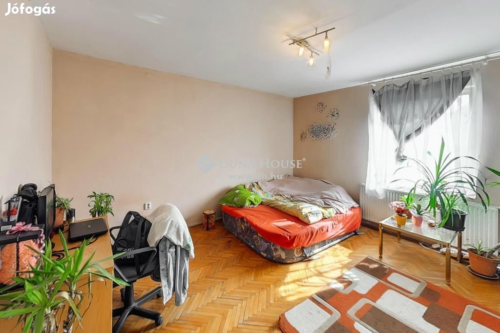 Kecskemét Szeleifaluban kétrendbeli ház eladó!