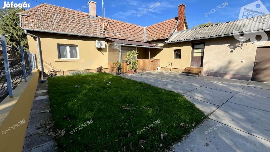 Kecskemét talán legcsendesebb helyén családi ház eladó!