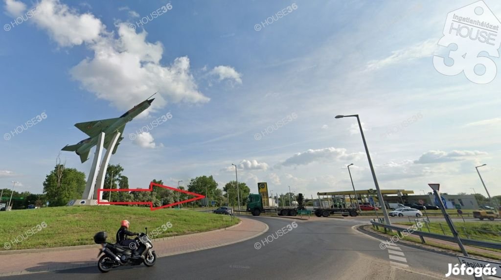 Kecskeméti 41359 nm-es telek eladó