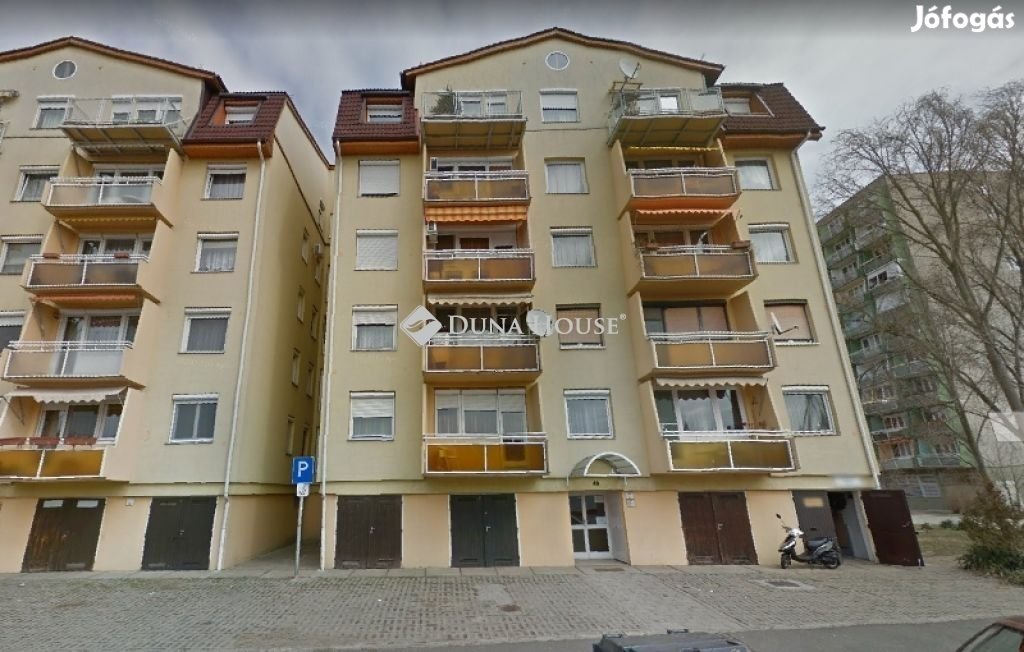 Kecskeméti 54 nm-es lakás kiadó