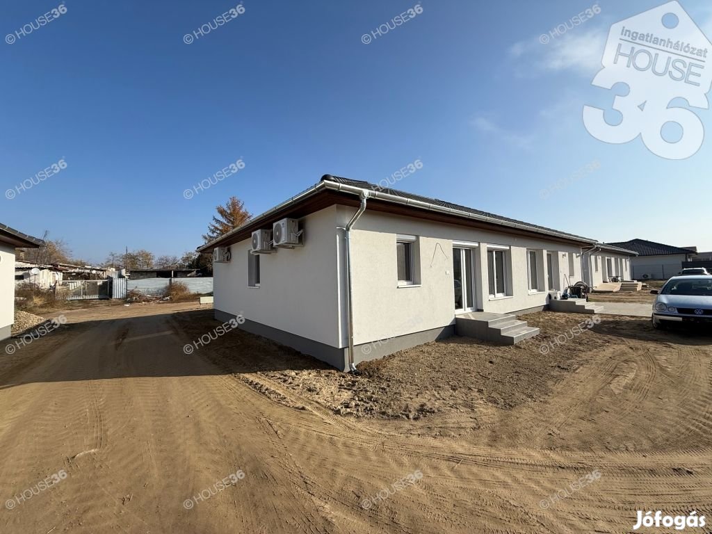 Kecskeméti 91 nm-es ház eladó
