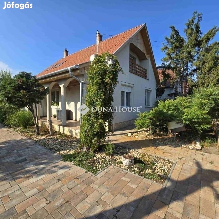 Kecskeméti eladó 140 nm-es ház