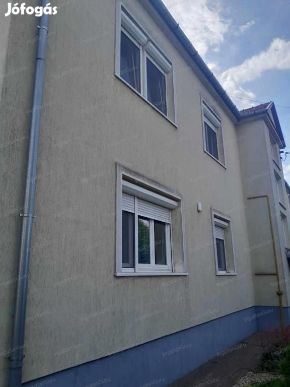 Kecskeméti eladó 77 nm-es lakás
