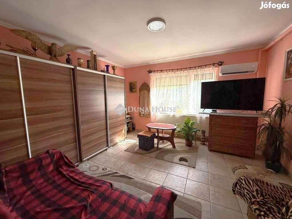 Kecskeméti eladó 80 nm-es ház