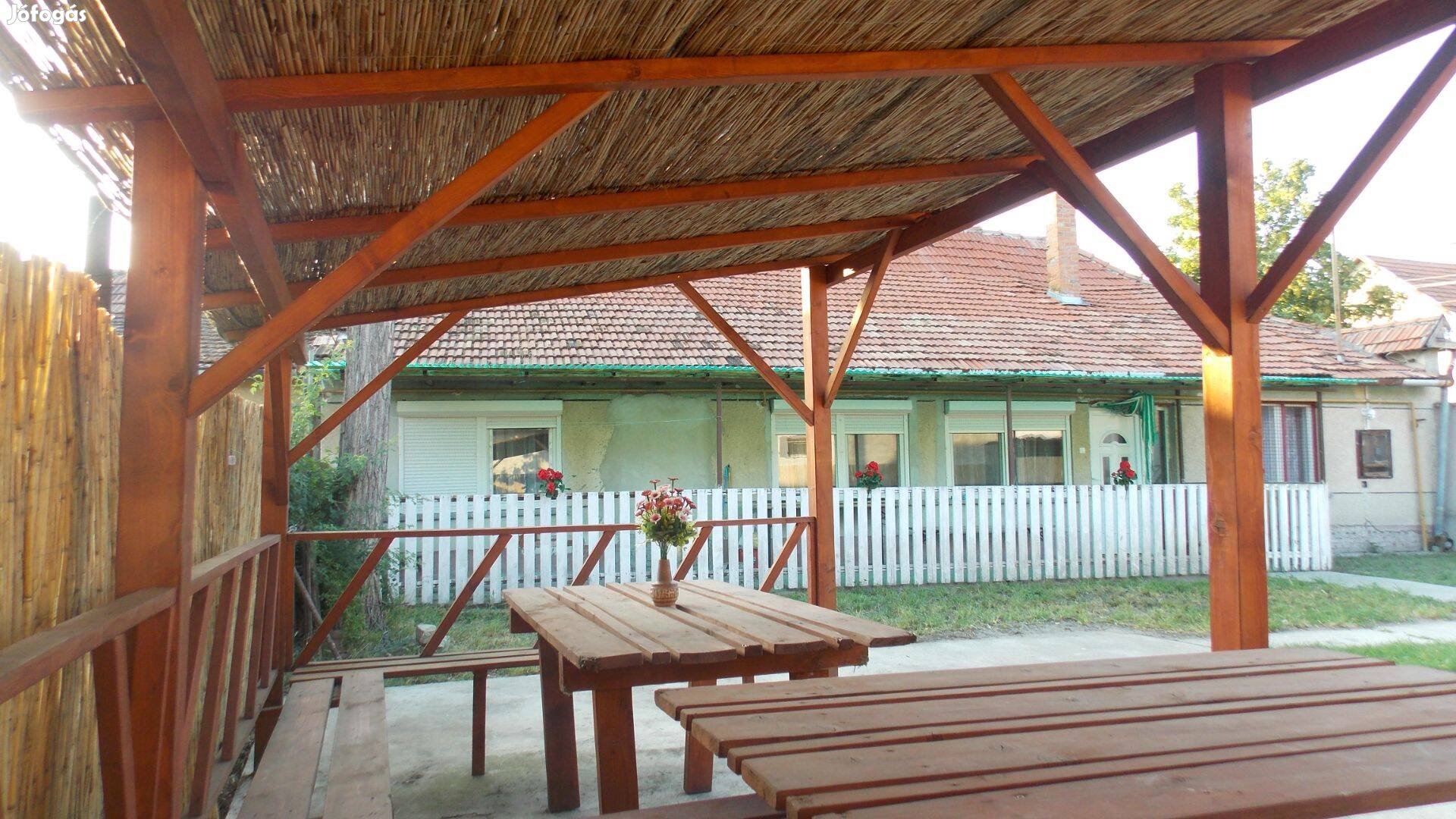 Kedvező áron belvárosi ház eladó Kiskunmajsán
