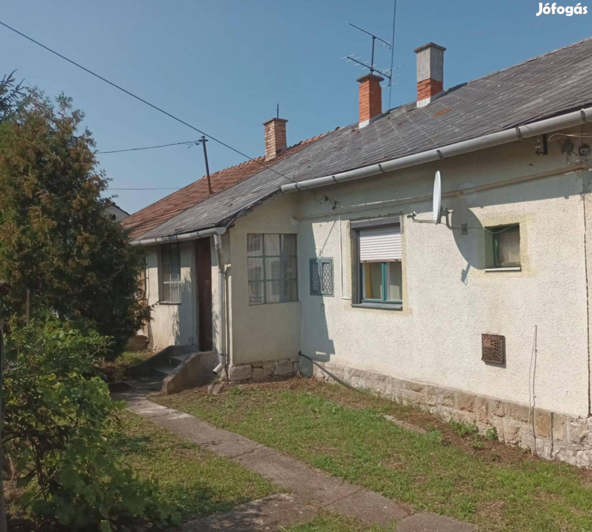 Kedvező árú családi ház eladó Csernelyben!