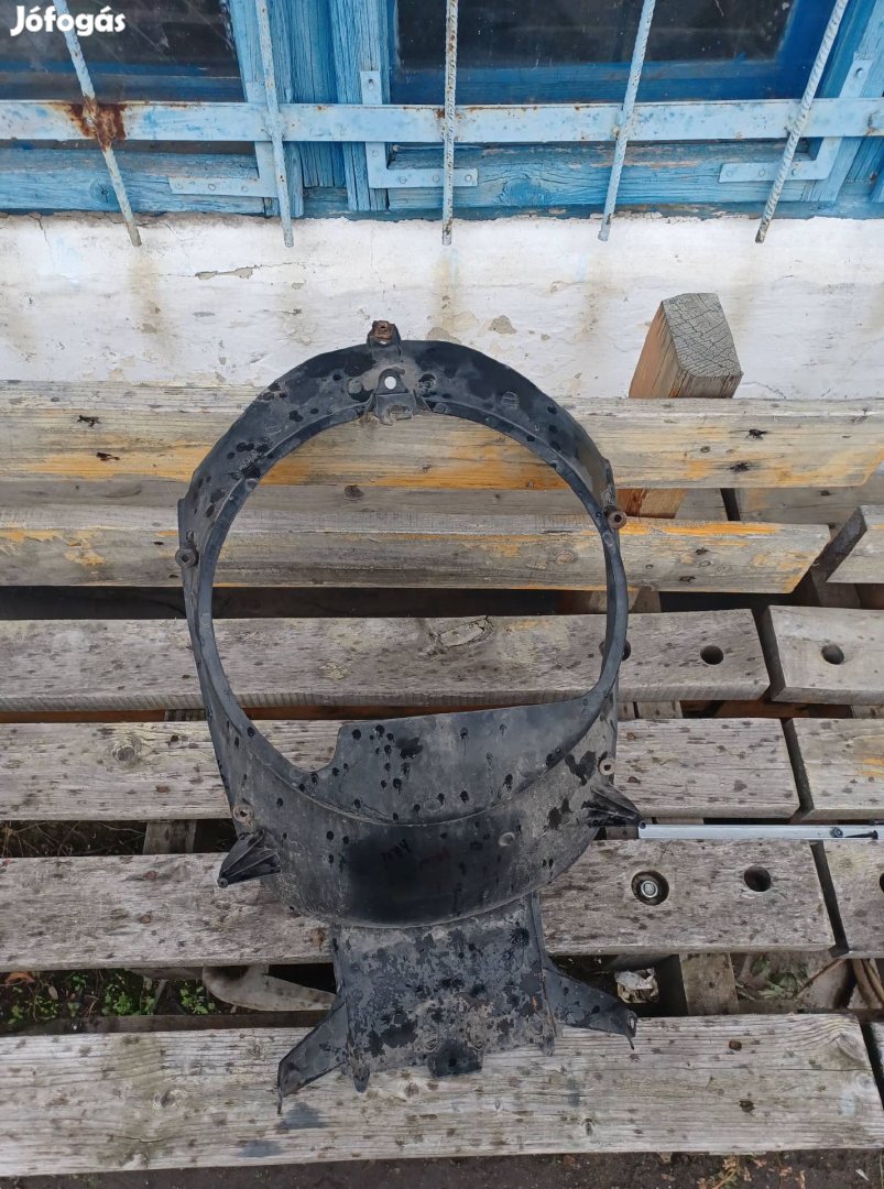 Keeway Arn első kerék mögötti idom