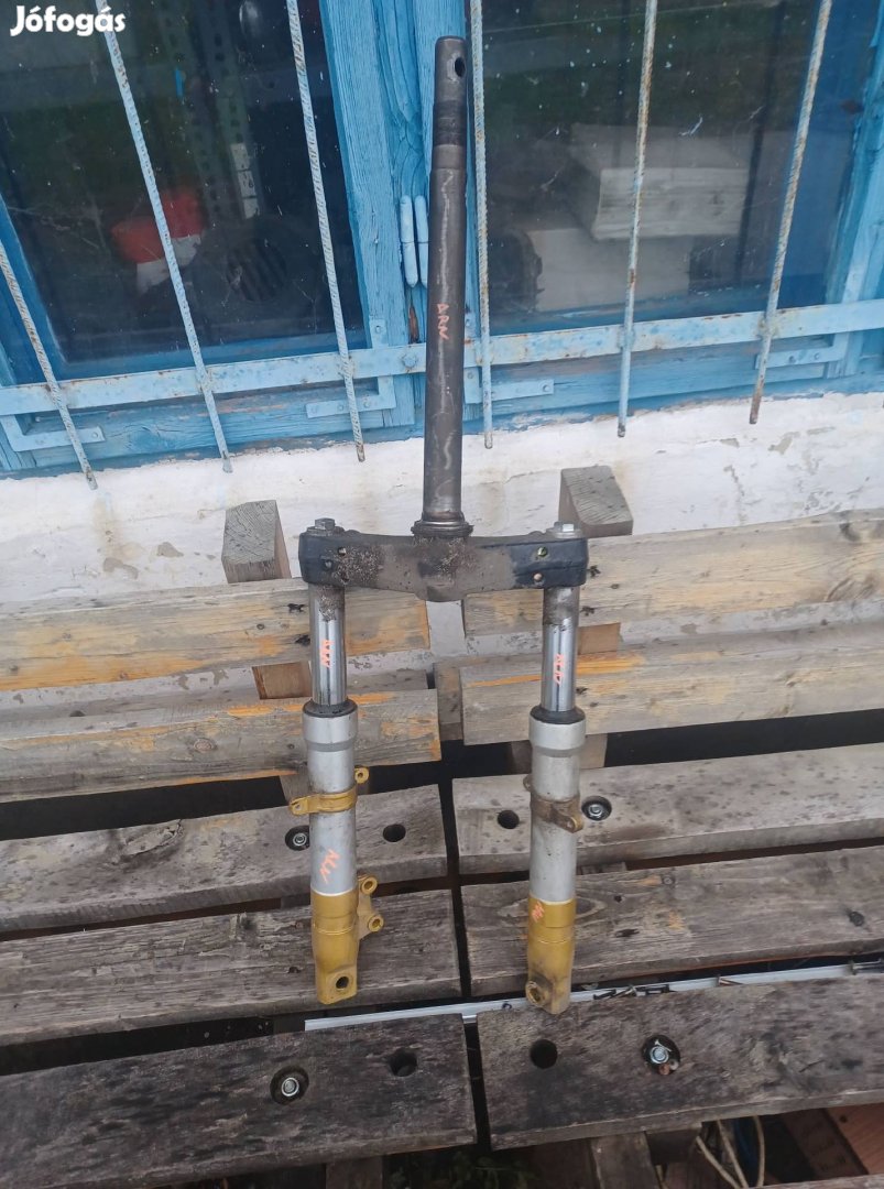 Keeway Arn első teleszkóp