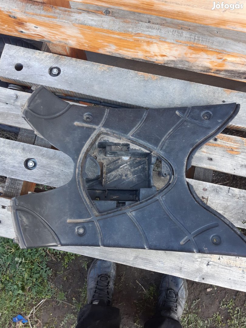 Keeway Hurricane taposó