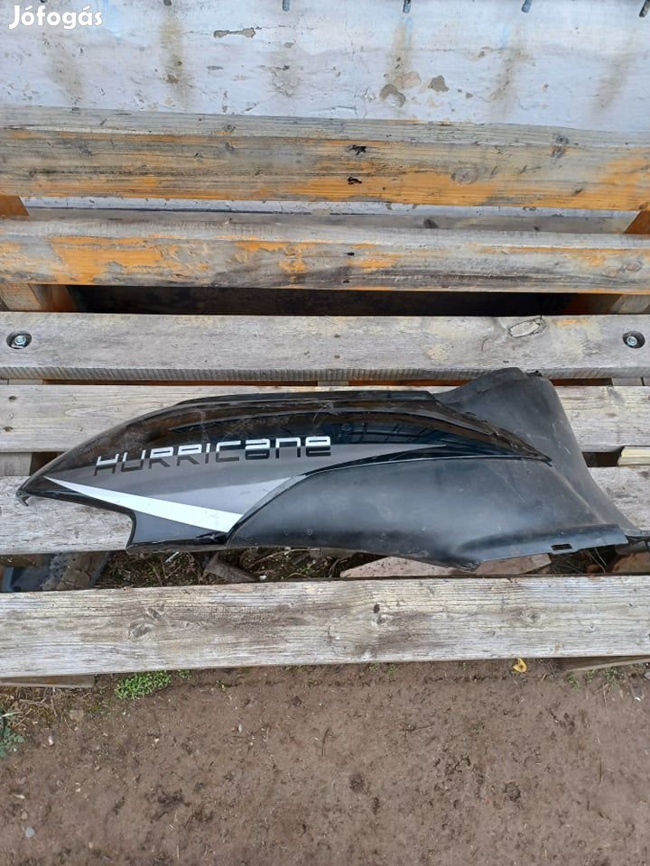 Keeway Hurricane ülés alatti idom