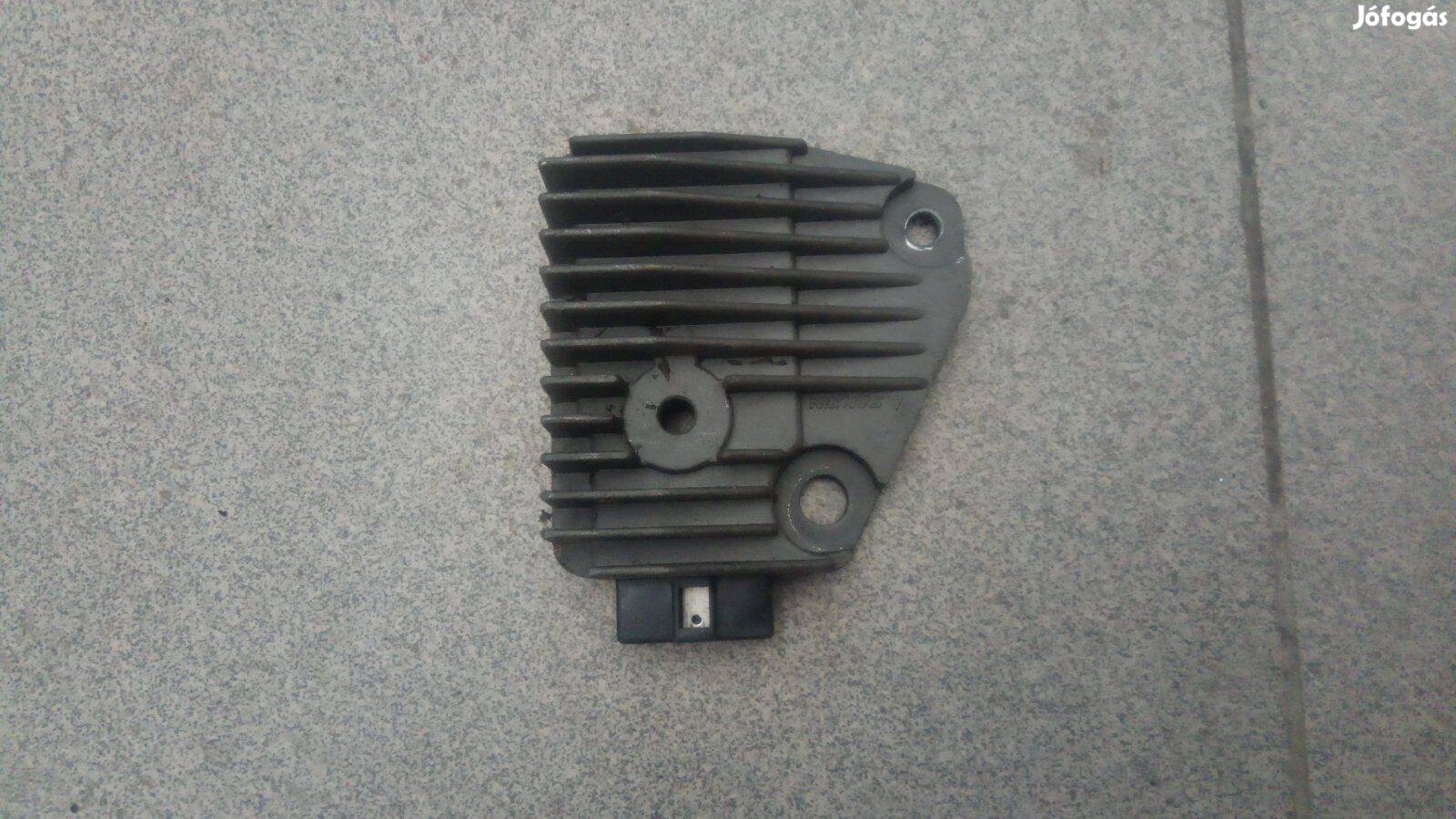 Keeway Supershadow 250 feszültségszabályozó