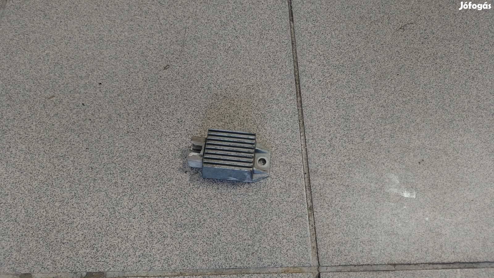 Keeway kolibri feszültség szabályzó