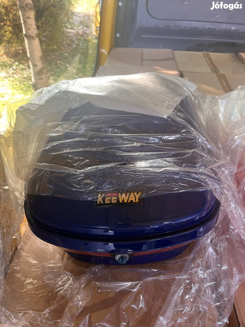 Keeyway bukó sisak tarto