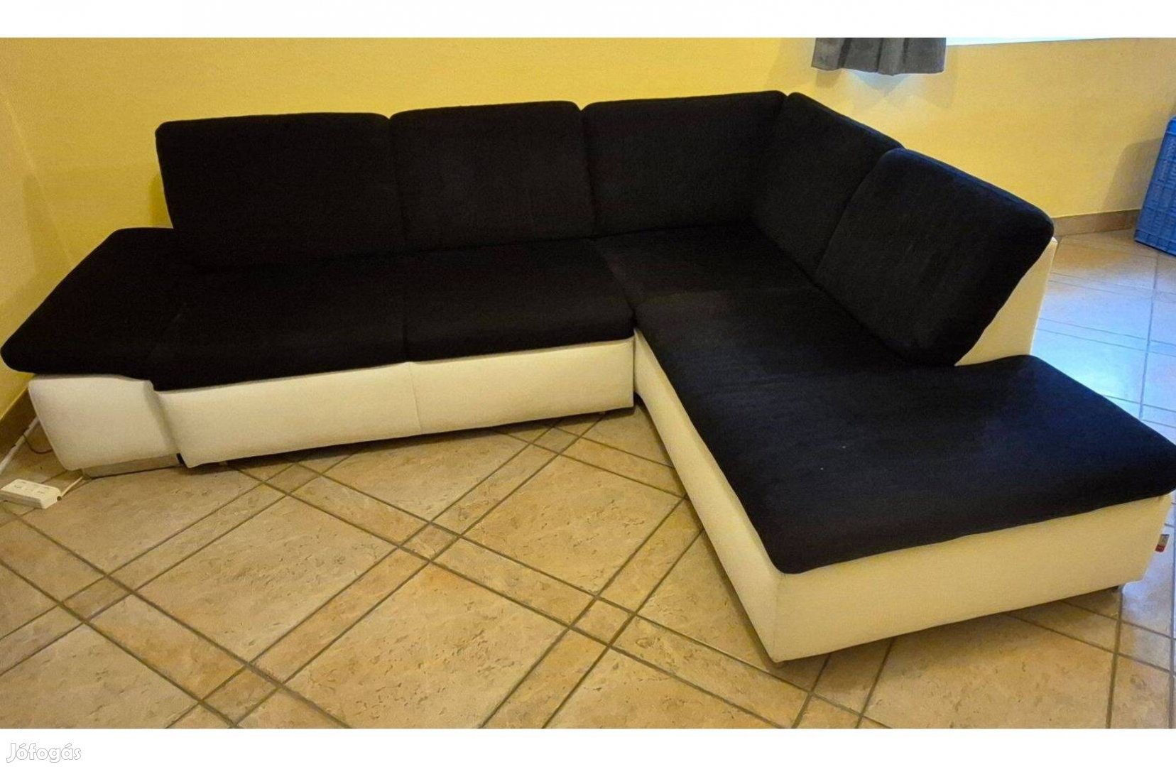 Kék-fehér színű sarok ülőgarnitúra eladó