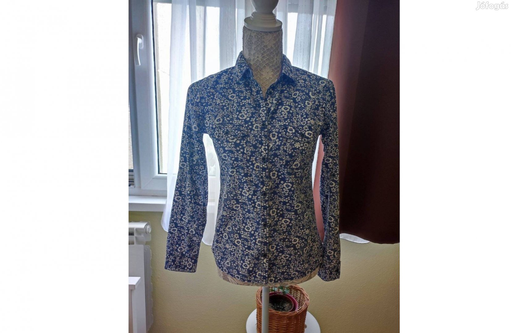 Kék-fehér virágos ing XS