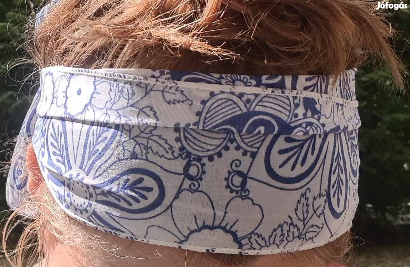 Kék mintás kendő fejkötő díszsál