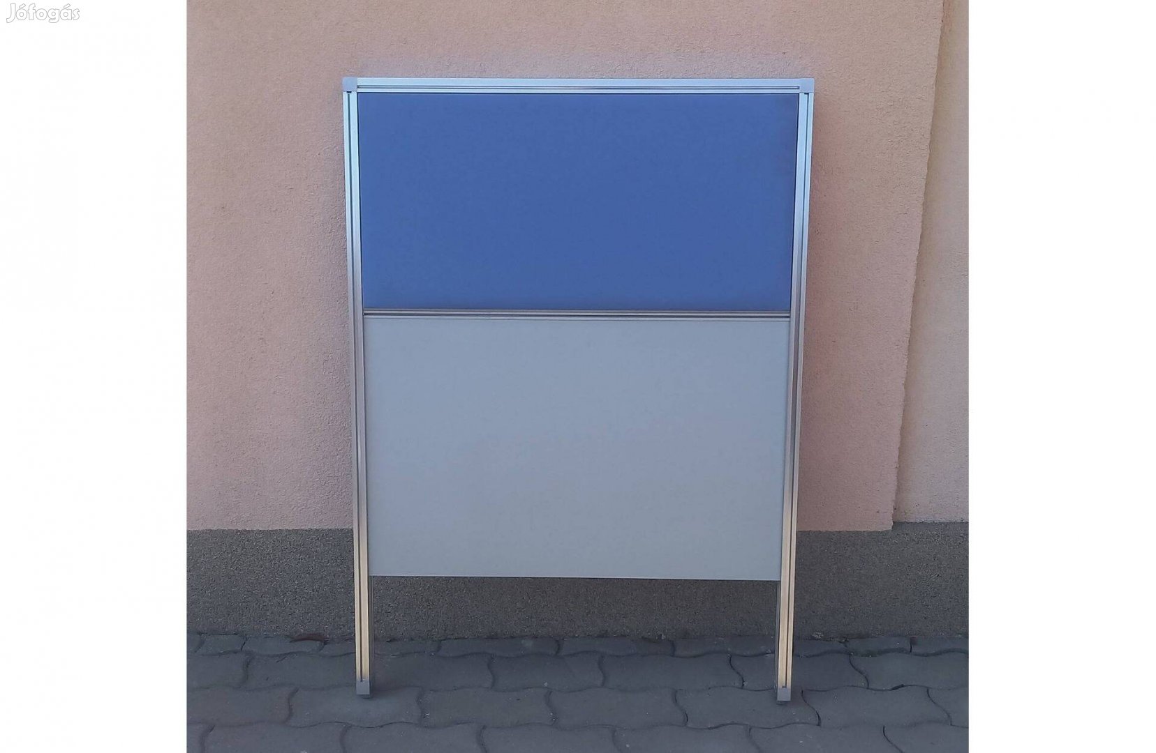 Kék színű asztali paraván, térelválasztó 120x80cm- használt irodabútor